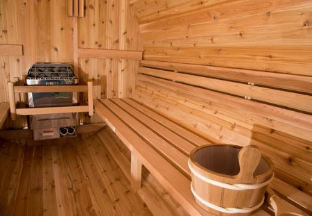 Eine Kabine mit einer integrierten Saunasteuerung
