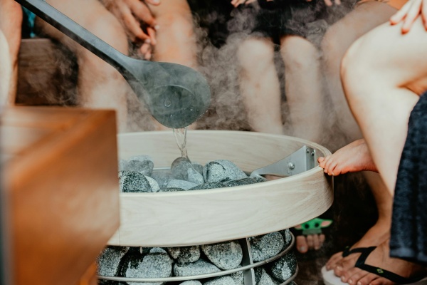Fakten-Check: Verbrennt man in der Sauna wirklich Kalorien? - Fakten-Check: Verbrennt man in der Sauna wirklich Kalorien?