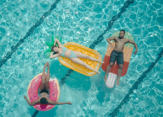 Pool im eigenen Garten – lohnt sich das wirklich? - Pool im eigenen Garten – Vorteile, Kosten &amp; Tipps zur Pflege