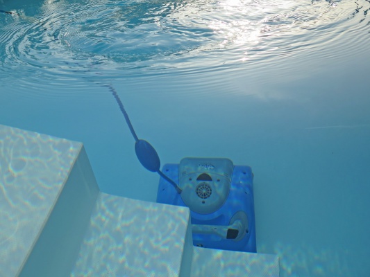 Poolpflege leicht gemacht – so bleibt Ihr Wasser dauerhaft sauber - Poolpflege leicht gemacht: Tipps für klares und sauberes Wasser