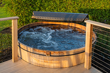 Hot Tub - skandinavischer Badespaß für daheim - Hot Tub - skandinavischer Badespaß für daheim