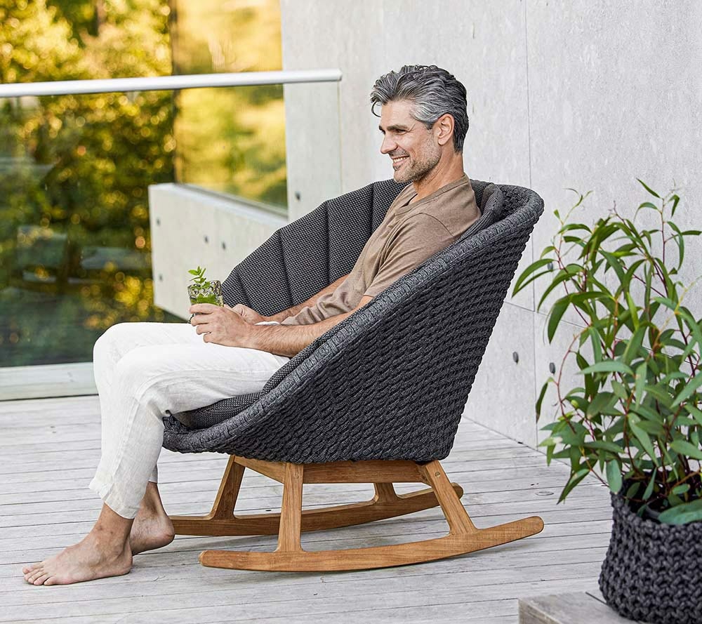 Designer Schaukelstuhl Peacock | Loungesessel